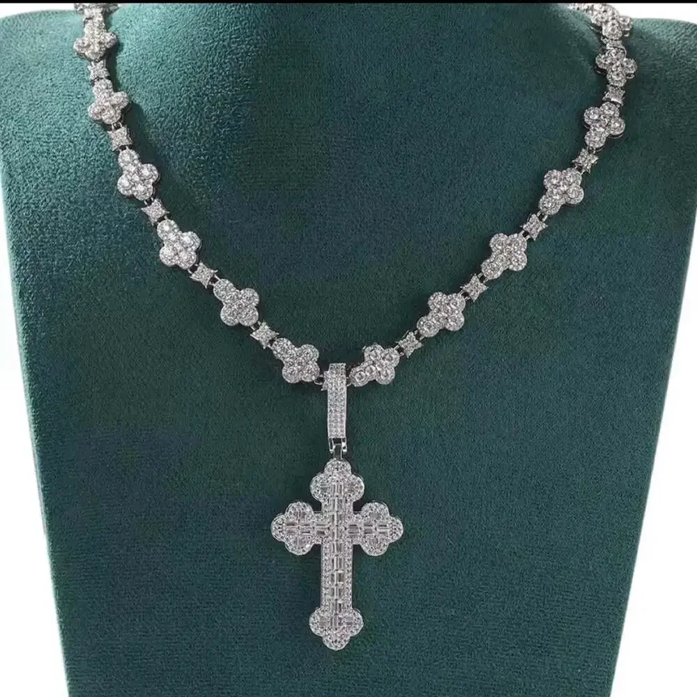 Title Iced Out Clover Cross 8 A 06